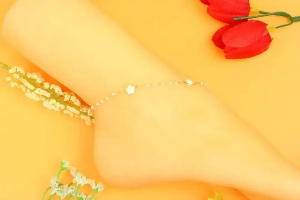 Handmade anklet delicate